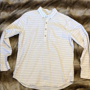 Men’s 1/4 button up.